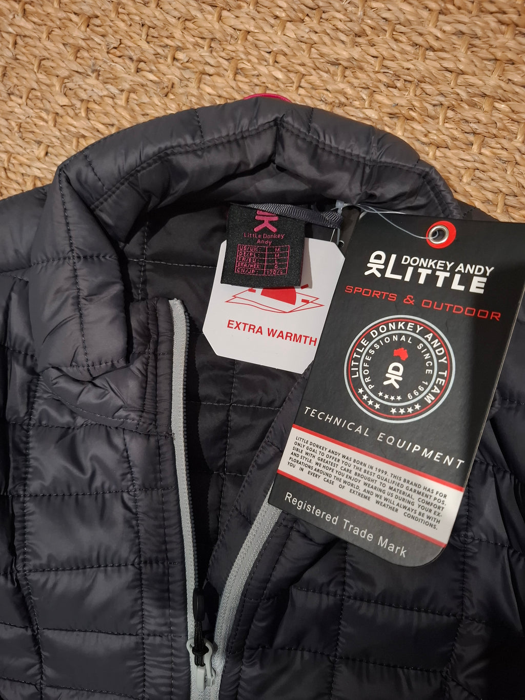 WOMEN  SIZE MEDIUM DUNKEY LITTLE PUFFER COLOR GRAY