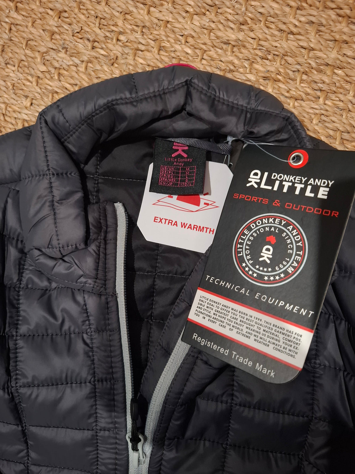 WOMEN  SIZE MEDIUM DUNKEY LITTLE PUFFER COLOR GRAY