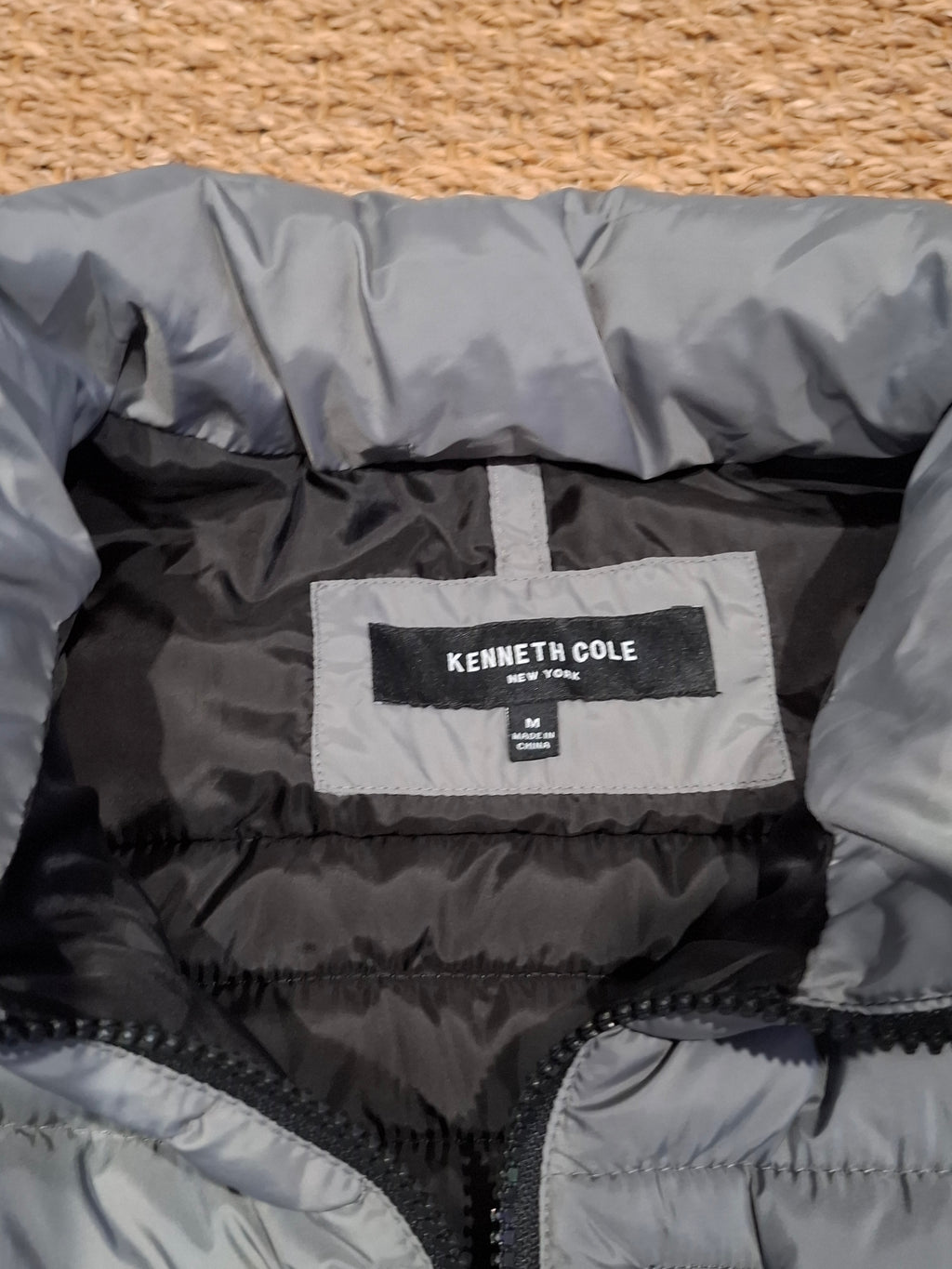 Kenneth Cole Gray puffer UNISEX  MEDIUM